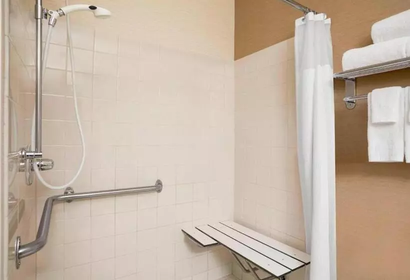 Standard-huone King-vuode, Fairfield Inn & Suites Minneapolisst. Paul Airport
