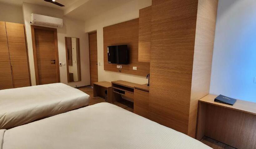 Quarto Familiar, Gorbandh