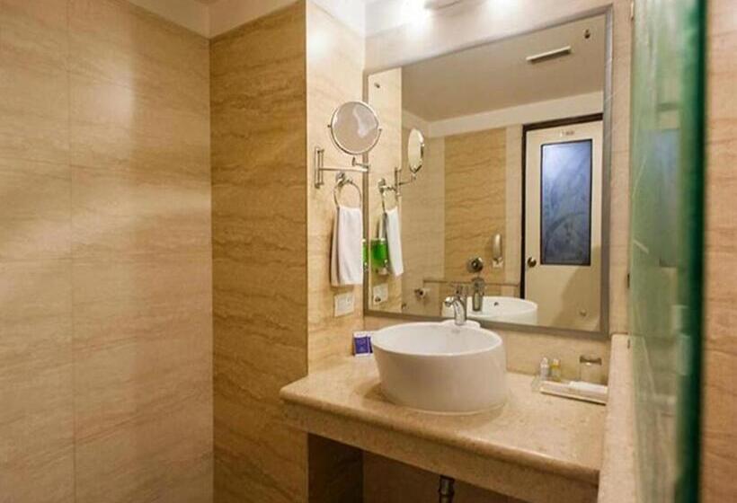 디럭스 룸, Legend Sarovar Portico