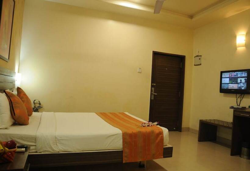 اتاق لوکس, Madhav International Pune Railway Station