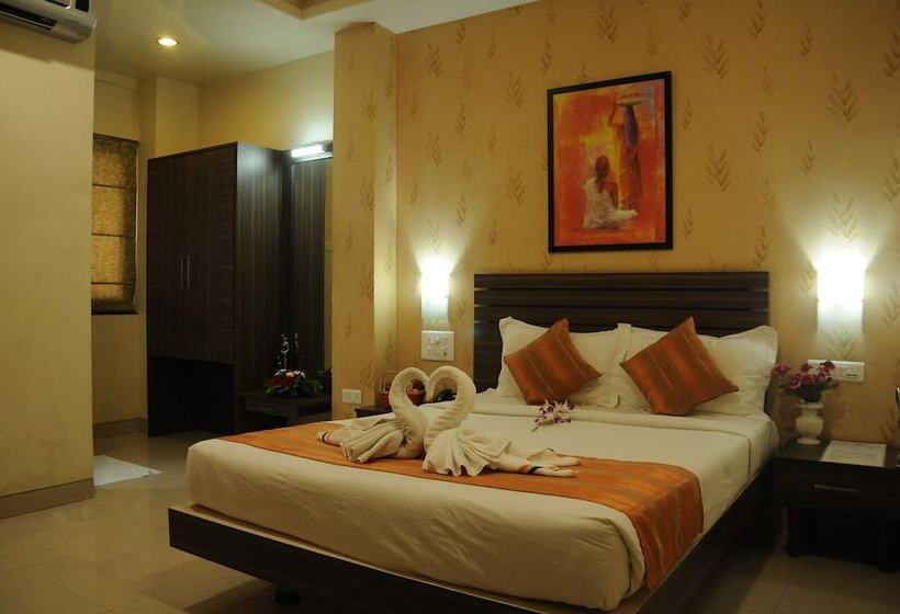 اتاق لوکس, Madhav International Pune Railway Station