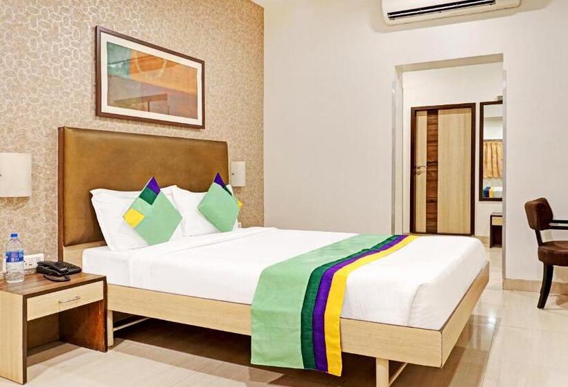 اتاق لوکس, Madhav International Pune Railway Station