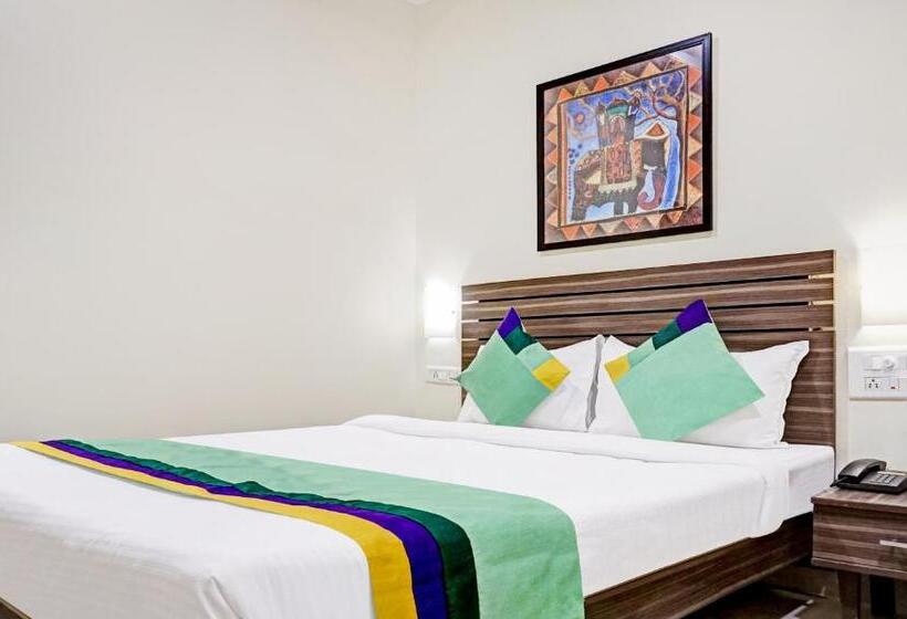 اتاق لوکس, Madhav International Pune Railway Station