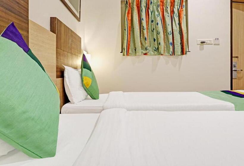 اتاق لوکس, Madhav International Pune Railway Station