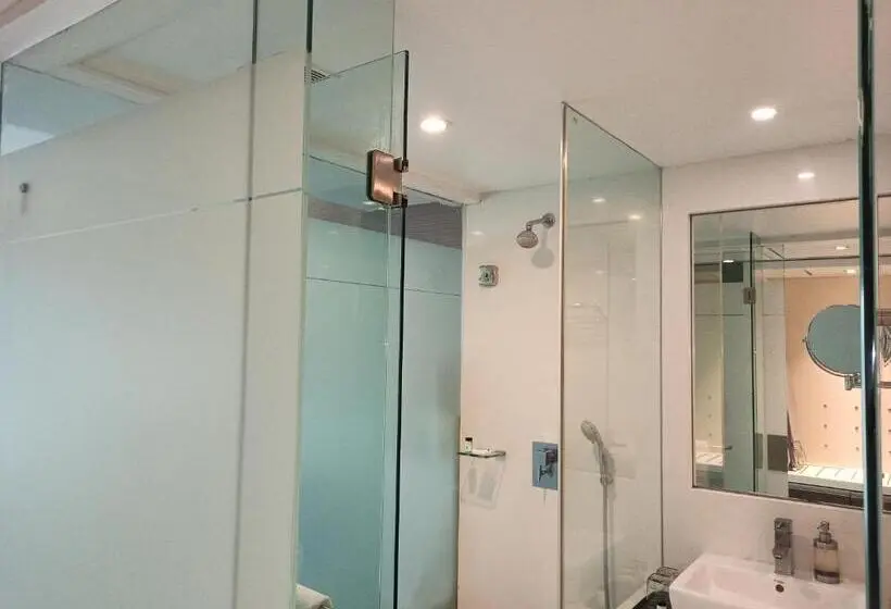 スーペリアールーム, Majestic Court Sarovar Portico Navi Mumbai