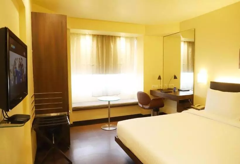 デラックスルーム, Marasa Sarovar Portico  Rajkot