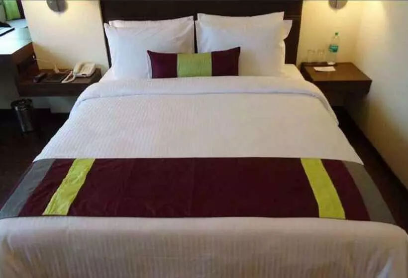 スイート, Marasa Sarovar Portico  Rajkot