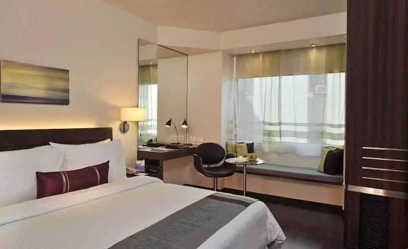 デラックスルーム, Marasa Sarovar Portico  Rajkot