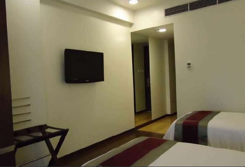 디럭스 룸, Marasa Sarovar Portico Rajkot