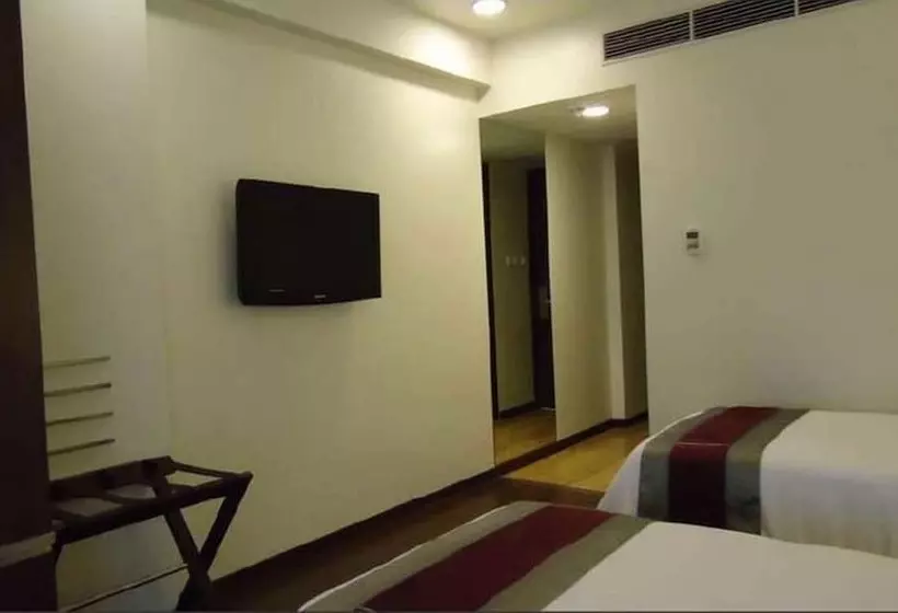 デラックスルーム, Marasa Sarovar Portico  Rajkot