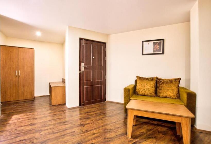 带阳台精选间, Summit Ttakshang Residency Hotel & Spa Mg Marg