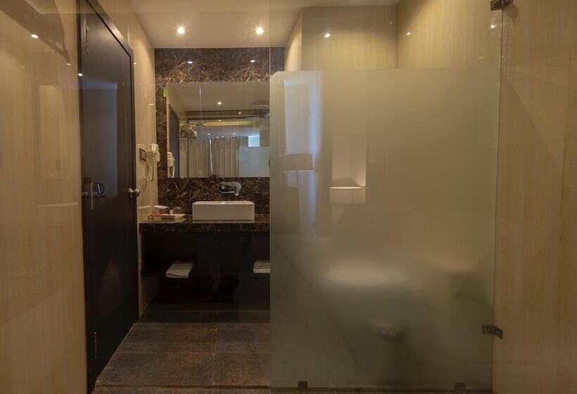 سوییت, Lemon Tree Hotel Bhopal