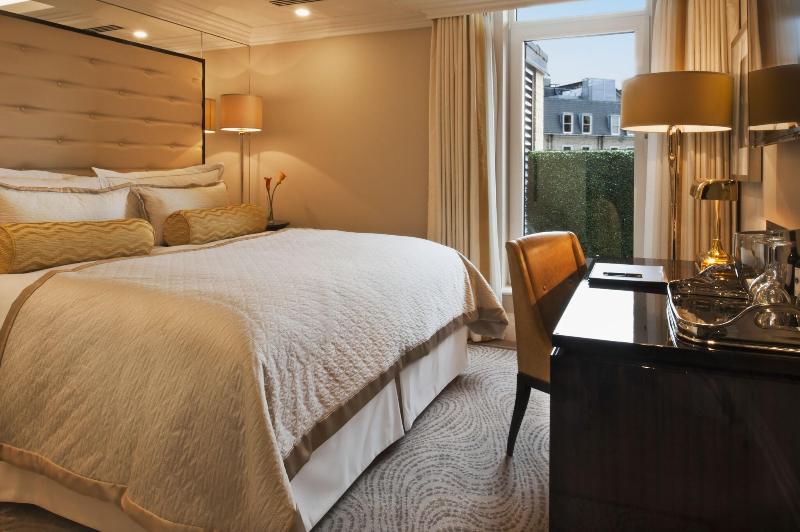 キングサイズベッドのスイートルーム, The Wellesley, A Luxury Collection Hotel, Knightsbridge, London