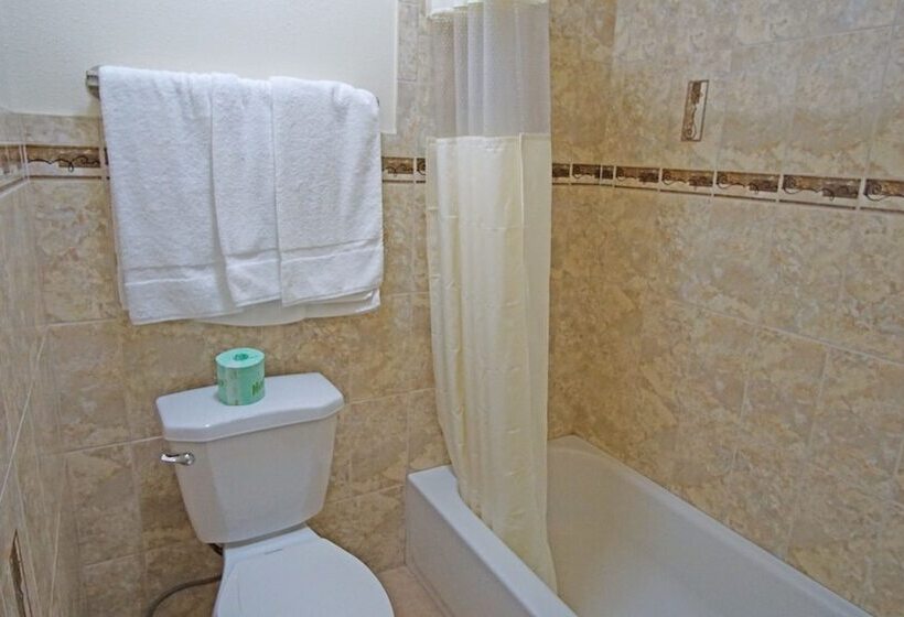 חדר סטנדרט שתי מיטות זוגיות, Lincoln Motel   Los Angeles, Hollywood Area