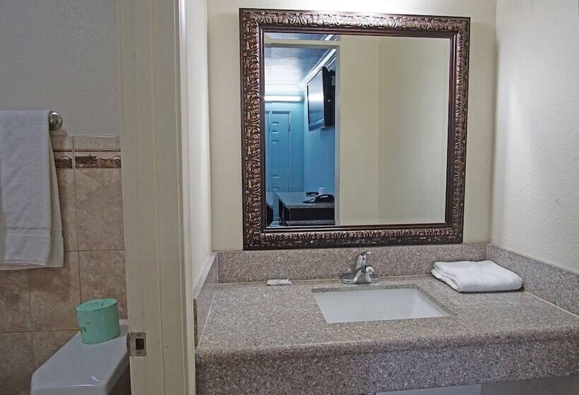 스탠다드 룸 더블 침대 2개, Lincoln Motel   Los Angeles, Hollywood Area