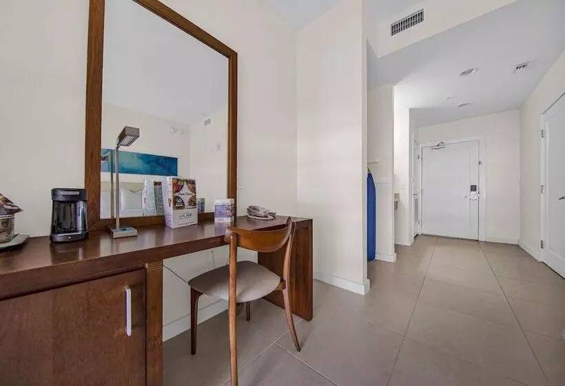 デラックスルーム, Peninsula Island Resort & Spa   Beachfront Property At South Padre Island