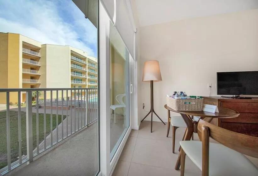 デラックスルーム, Peninsula Island Resort & Spa   Beachfront Property At South Padre Island