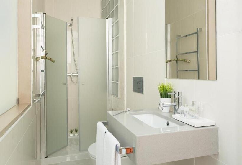 سوییت, Serenata Hotel & Hostel Coimbra