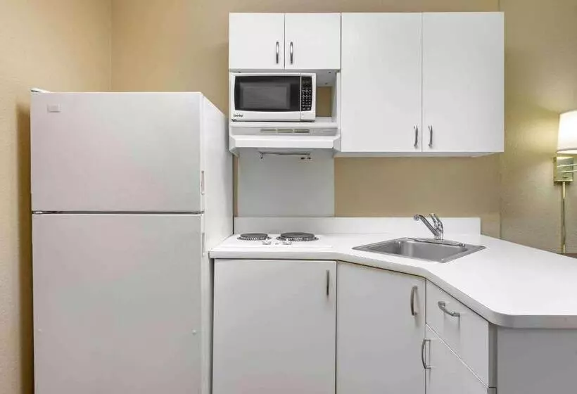 キングサイドベッドのスタンダードワンルーム, Extended Stay America Select Suites   Gainesville   I 75