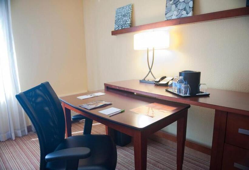 اتاق استاندارد, Courtyard Shreveport Airport