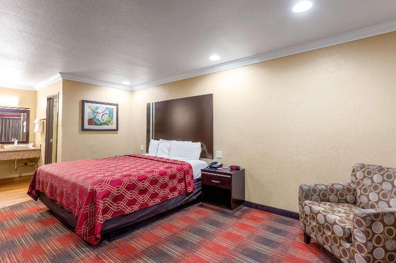 غرفة قياسية سرير كينج, Econo Lodge Inn & Suites Escondido Downtown