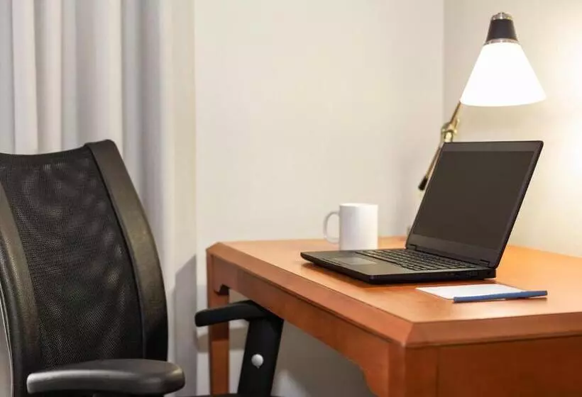 キングサイドベッドのスタンダードワンルーム, Fairfield Inn & Suites Jacksonville West/chaffee Point
