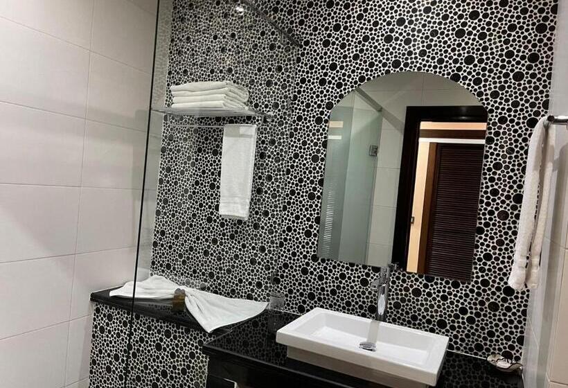 스탠다드 룸, La Capitale