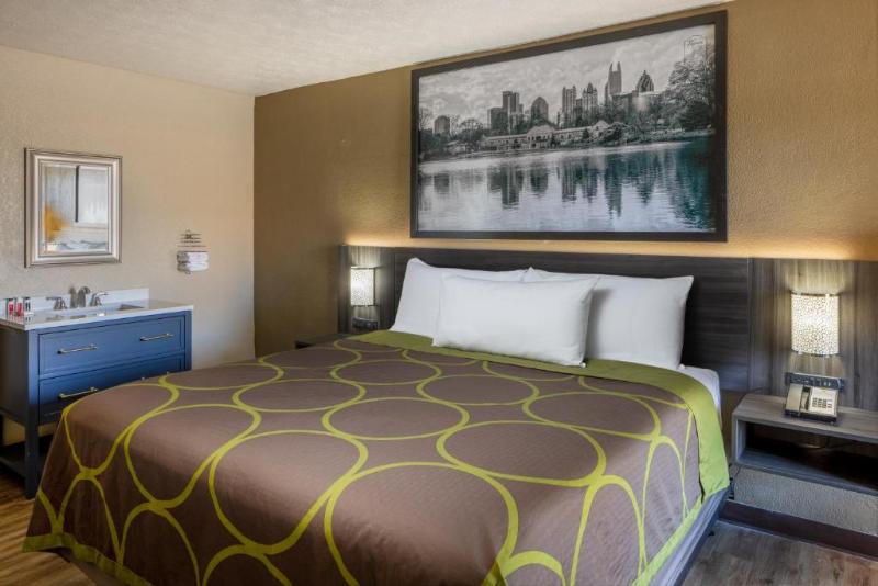 장애인을 위한 킹사이즈 침대 스탠다드 룸, Super 8 By Wyndham Mcdonough Ga