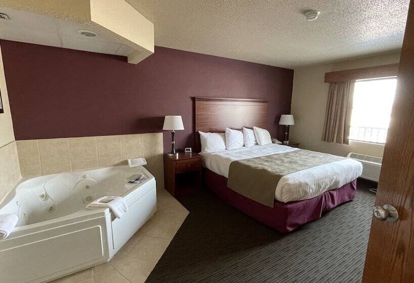 جناح, Americinn By Wyndham New London