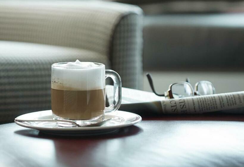 可观景的小型套房, Commonwealth