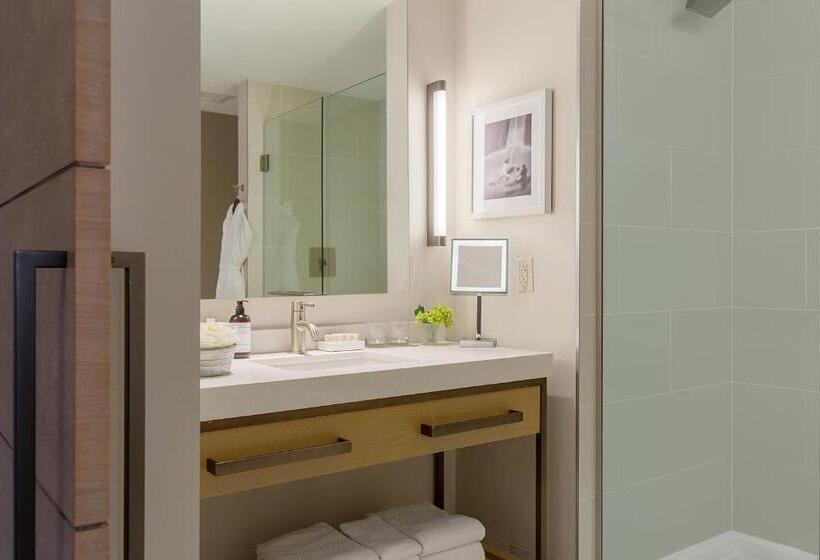 豪华房间, Commonwealth