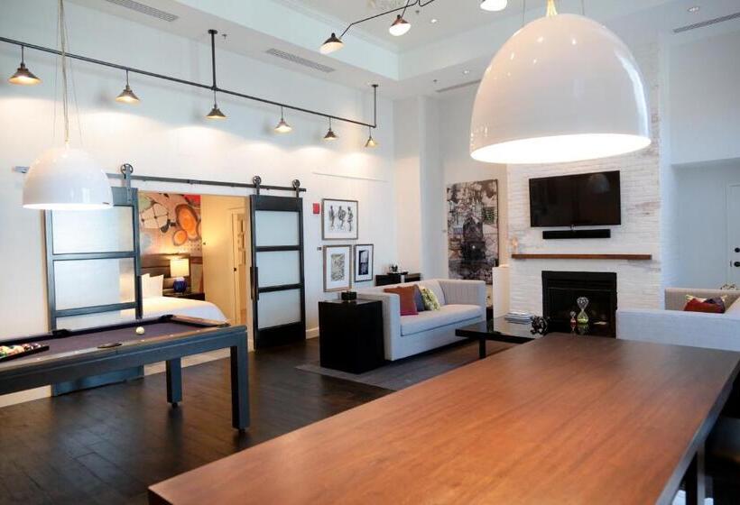 高级套房, Commonwealth