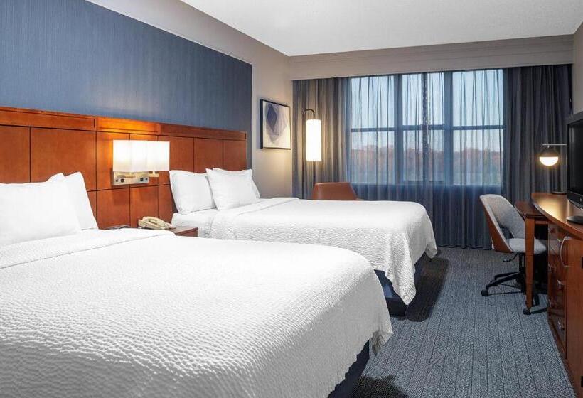 اتاق استاندارد, Courtyard Long Island Macarthur Airport