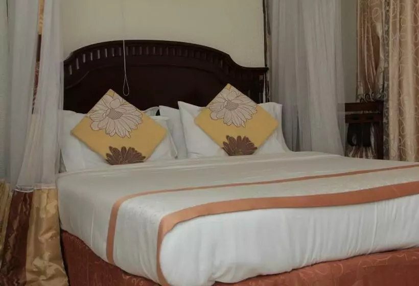 سوییت جونیور با چشم‌انداز استخر, Dolce Vita Resort