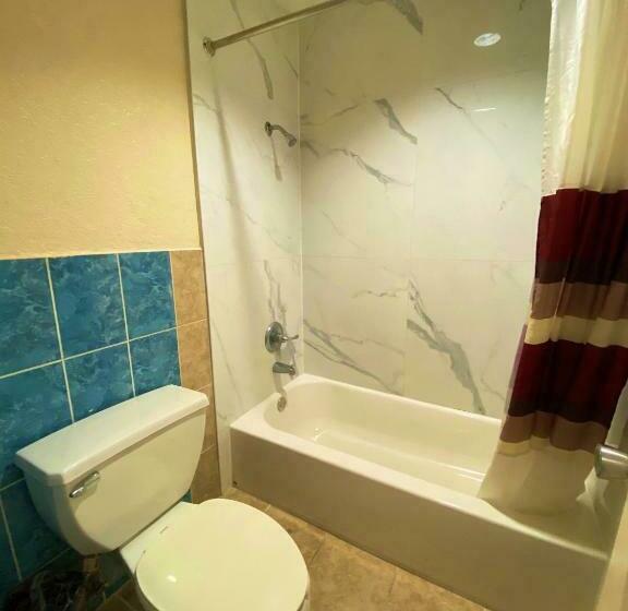 חדר סטנדרט עם מיטת קינג, Economy Lodge Texas City Refinery