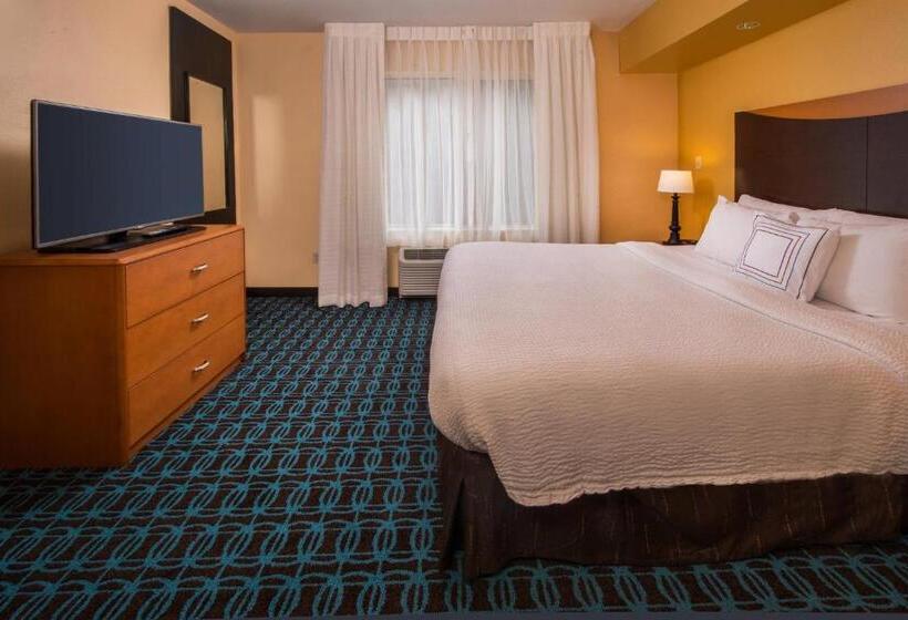 מיטת קינג בסוויטה, Fairfield Inn Dulles Airport Chantilly