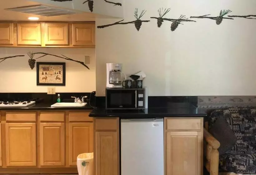 سوئیت برای معلولان, Fireside Lodge