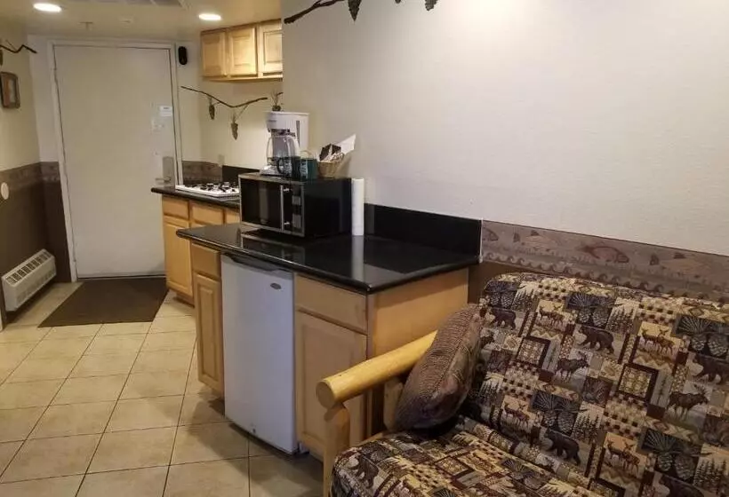 سوئیت برای معلولان, Fireside Lodge