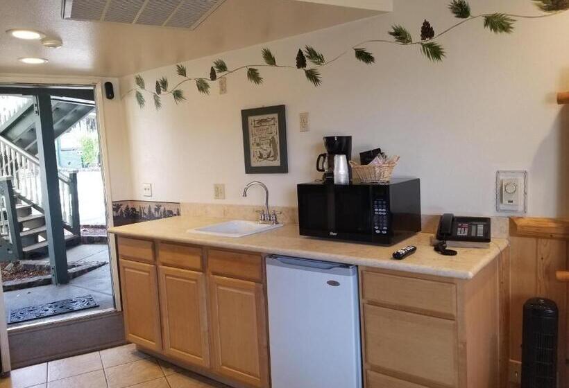 标准工作室, Fireside Lodge