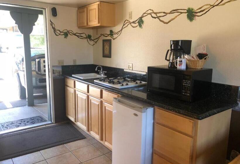 带大床的套房, Fireside Lodge