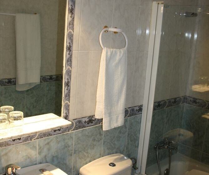 اتاق استاندارد سه نفره, Hostal La Estacion