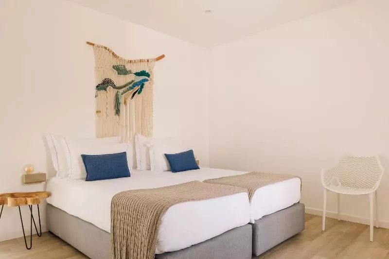 キングサイズベッドのスタンダードルーム, La Quinta Inn & Suites By Wyndham Central Point  Medford