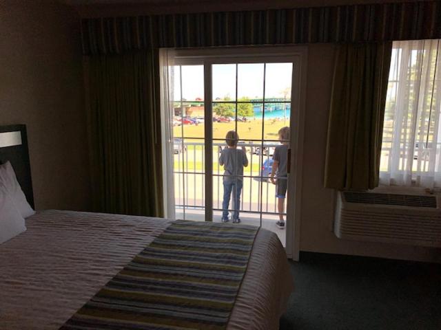 اتاق استاندارد با تخت دو نفره بزرگ, Parkside Inn Bridgeview