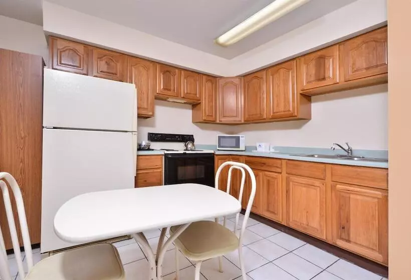 スイート, Americas Best Value Inn Jonesville/hillsdale