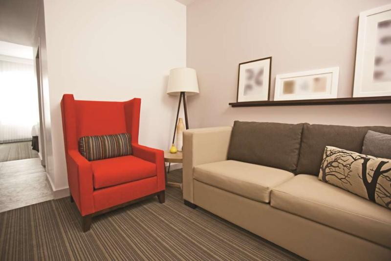 מיטת קינג בסוויטה, Country Inn & Suites By Radisson, Augusta At I20, Ga