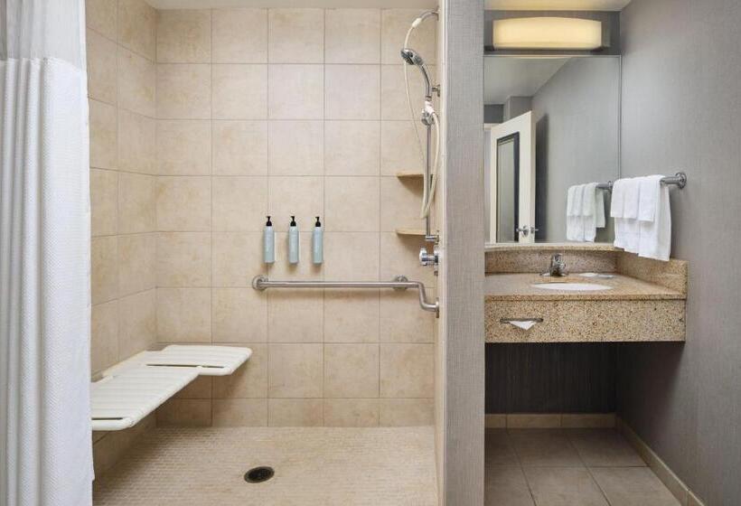 Standart Oda, Courtyard By Marriott Akron Stow