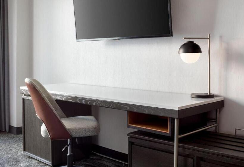 اتاق استاندارد با تخت بزرگ, Courtyard By Marriott Stamford Downtown