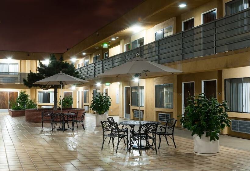 디럭스 룸, Gardena Terrace Inn