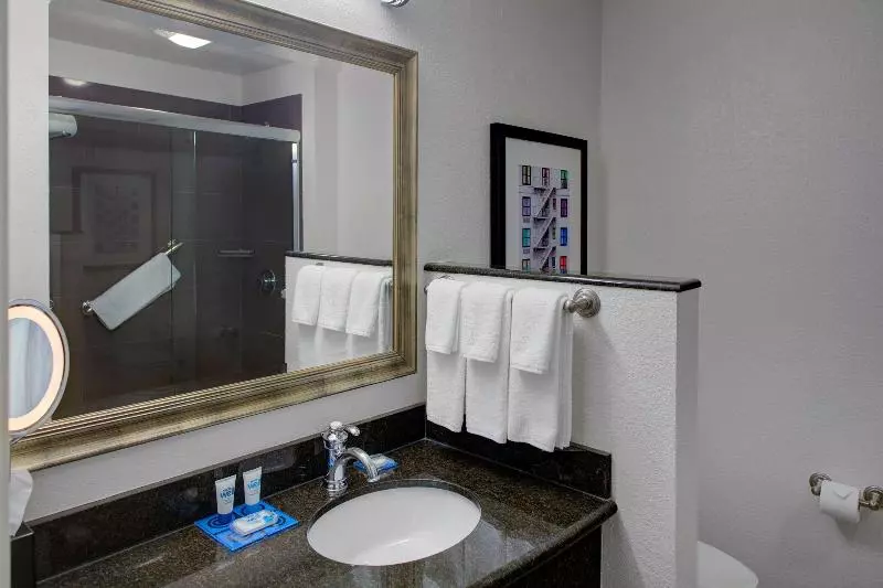 キングサイズベッドのスタンダードルーム, Hyatt House Fishkill Poughkeepsie