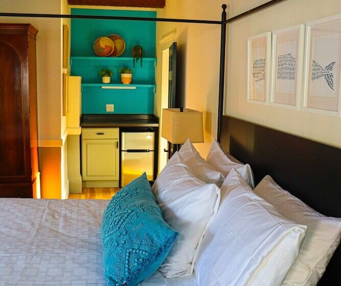اتاق لوکس, Mercury Hotel Provincetown